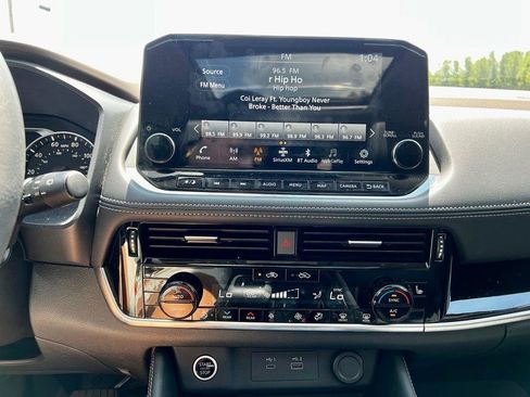Used 2023 Nissan Rogue SL w/ SL Premium Package AWD/4WD image 15