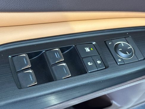 Certified 2021 Lexus ES 300h w/ Accessory Package 2 FWD image 13