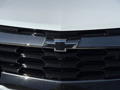 New 2026 Chevrolet Equinox ACTIV w/ Convenience Package III FWD image 33