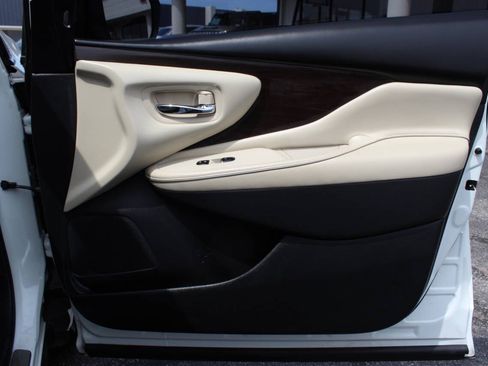 Used 2020 Nissan Murano Platinum AWD/4WD image 10