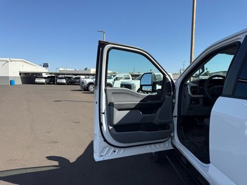New 2026 Ford F550 4x4 Crew Cab image 21
