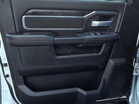 Used 2024 RAM 2500 Big Horn image 10
