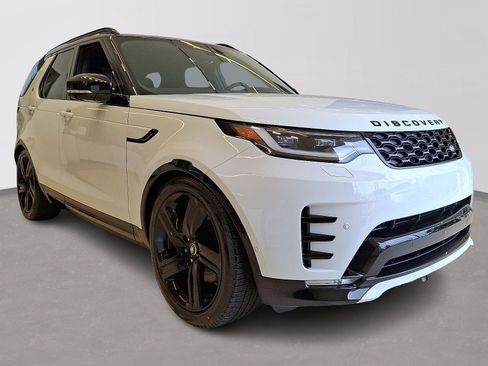 New 2025 Land Rover Discovery Dynamic SE image 2