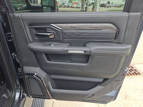 New 2026 RAM 2500 Limited AWD/4WD image 10