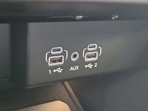 New 2025 Jeep Wagoneer 2WD w/ Convenience Group I image 32