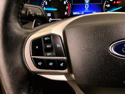 Certified 2021 Ford Explorer XLT w/ Equipment Group 202A image 17