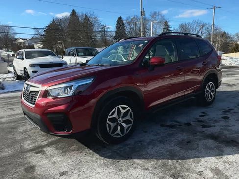 Used 2020 Subaru Forester Premium image 4