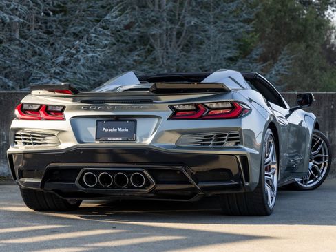 Used 2024 Chevrolet Corvette Z06 w/ Stealth Interior Trim Package image 11