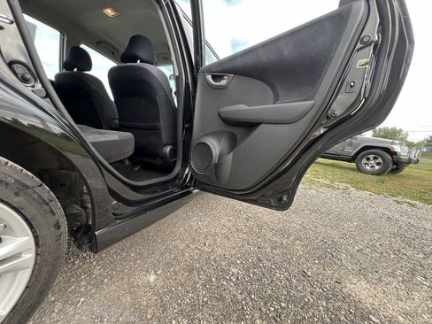 Used 2011 Honda Fit Sport image 15
