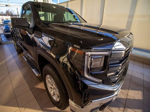 Certified 2023 GMC Sierra 1500 Pro w/ Pro Value Package image 4