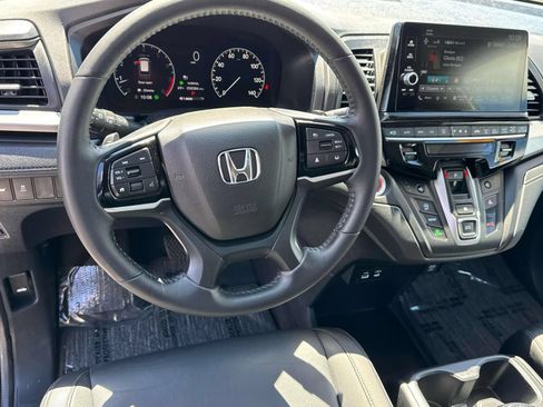 Used 2025 Honda Odyssey EX-L image 21