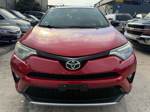 Used 2016 Toyota RAV4 SE image 2