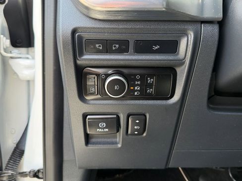Used 2023 Ford F150 Lariat w/ Equipment Group 502A High AWD/4WD image 31