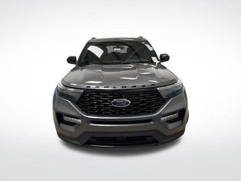 Used 2023 Ford Explorer ST-Line image 12
