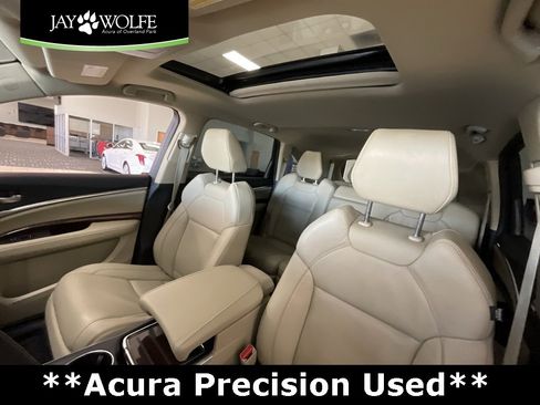 Used 2017 Acura MDX SH-AWD image 11