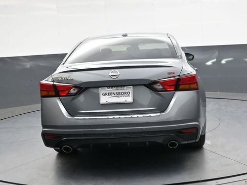 Used 2023 Nissan Altima 2.5 SR FWD image 4
