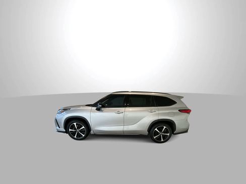 Used 2022 Toyota Highlander XSE image 5