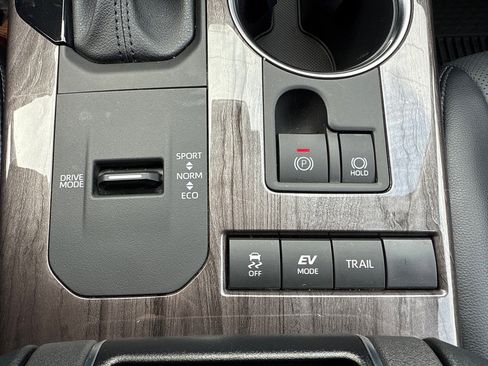 Used 2022 Toyota Highlander Platinum image 30