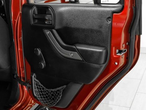 Used 2012 Jeep Wrangler Unlimited Sport image 43