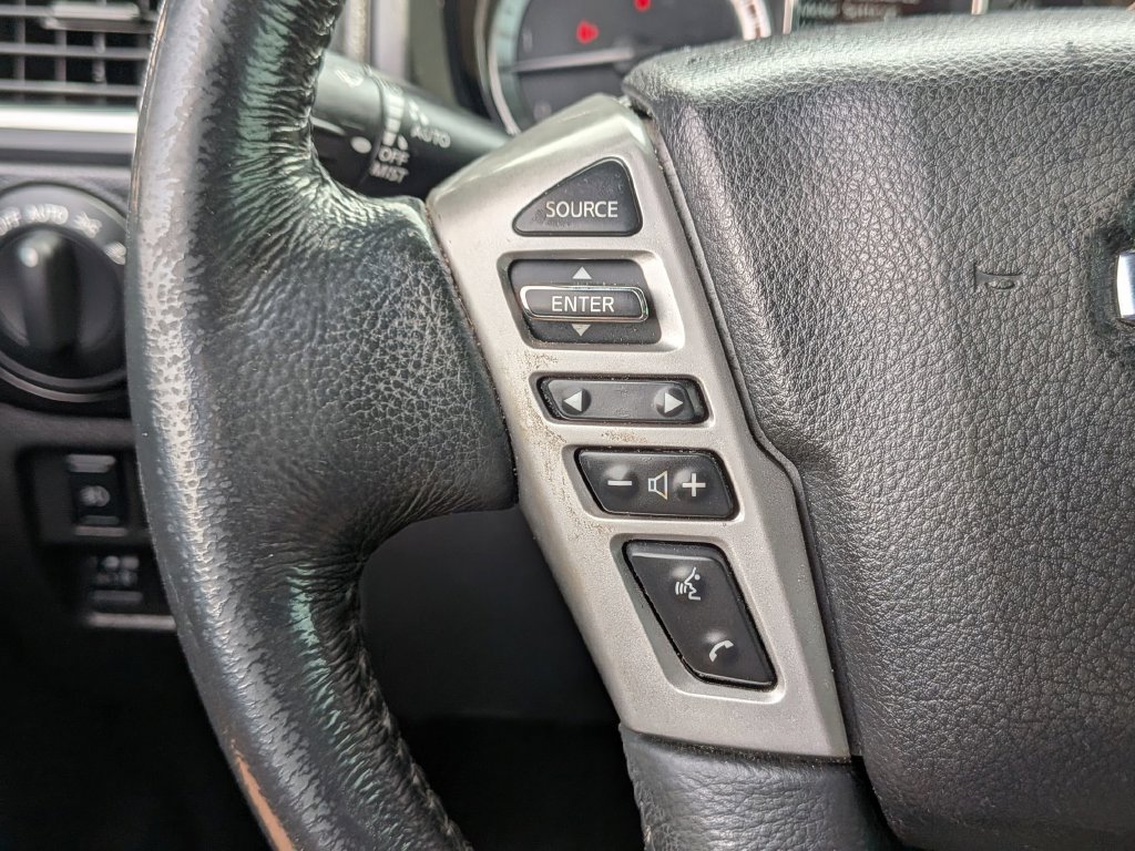 Used 2019 Nissan Titan SL w/ Midnight Edition AWD/4WD image 23
