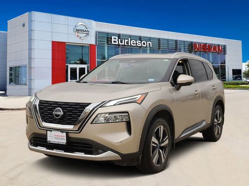 Certified 2022 Nissan Rogue Platinum w/ Head-Up Display Package image 1