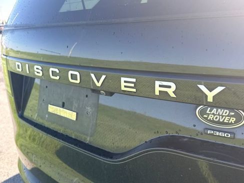 Used 2023 Land Rover Discovery Metropolitan Edition AWD/4WD image 17