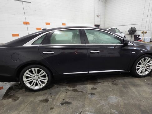 Used 2019 Cadillac XTS Luxury image 16