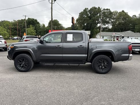 Used 2023 Toyota Tacoma SR5 RWD image 2
