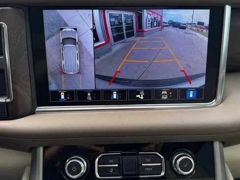Used 2021 GMC Yukon XL Denali w/ Denali Premium Package AWD/4WD image 34