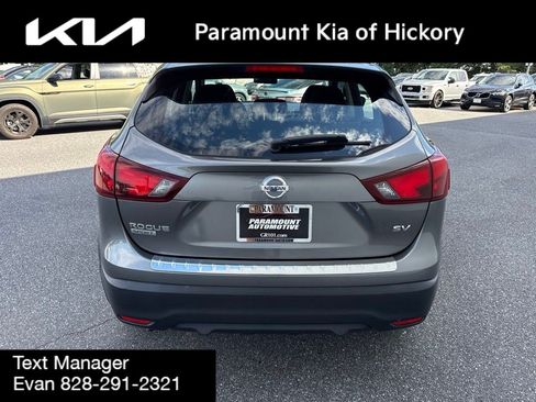 Used 2017 Nissan Rogue Sport SV FWD image 6