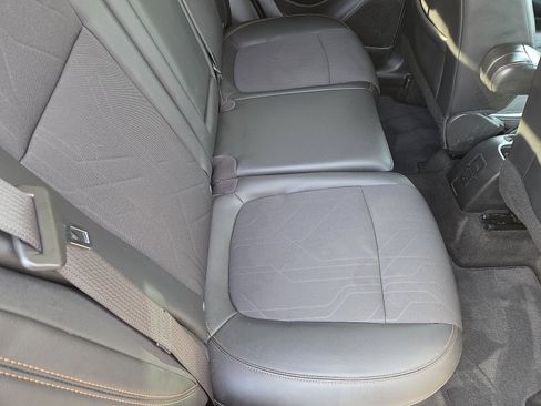 Used 2022 Chevrolet Trax LT w/ LT Convenience Package image 20