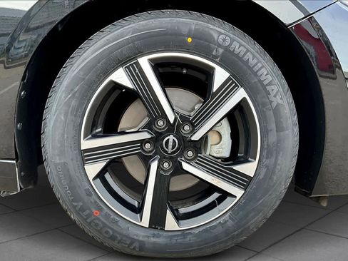 Used 2024 Nissan Sentra SV image 10