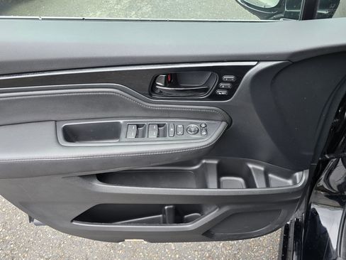 Certified 2023 Honda Odyssey Elite image 26