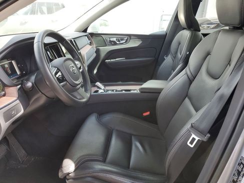 Certified 2023 Volvo XC60 B5 Ultimate w/ Protection Package image 17