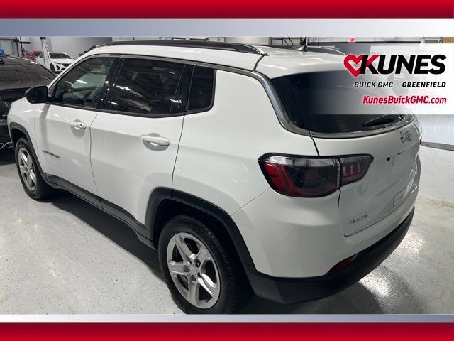 Used 2024 Jeep Compass Latitude AWD/4WD image 8