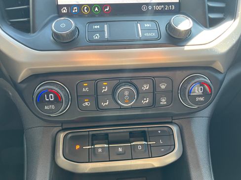 Used 2023 GMC Acadia Denali FWD image 26
