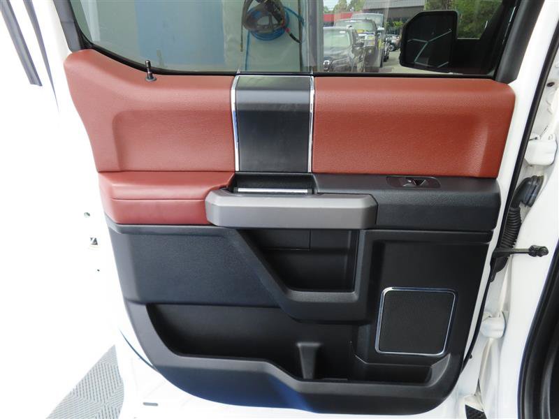 Used 2018 Ford F150 Platinum w/ Equipment Group 701A Luxury AWD/4WD image 33