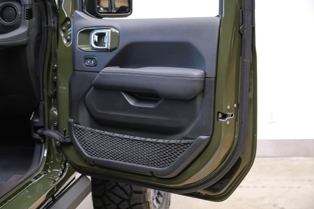 Used 2024 Jeep Wrangler Unlimited Rubicon 392 AWD/4WD image 97