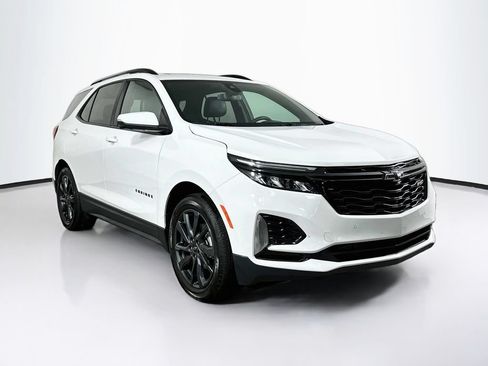 Used 2024 Chevrolet Equinox RS FWD image 2