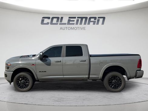 Used 2025 RAM 2500 Limited AWD/4WD image 2