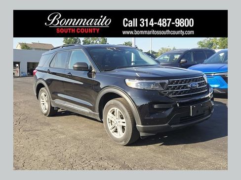 Used 2024 Ford Explorer XLT AWD/4WD image 1