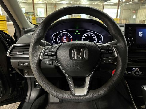 Used 2019 Honda Accord LX image 18