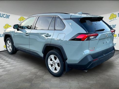 Used 2021 Toyota RAV4 XLE w/ Convenience Package image 3