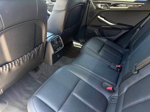 Used 2026 Porsche Macan S AWD/4WD image 30