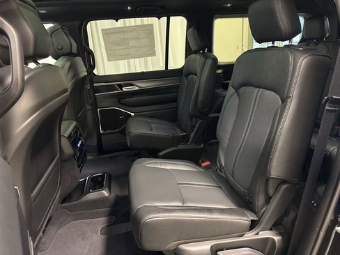New 2026 Jeep Grand Wagoneer Limited AWD/4WD image 36