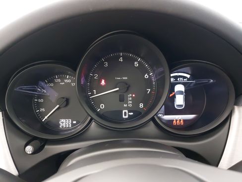 Certified 2025 Porsche Macan image 21