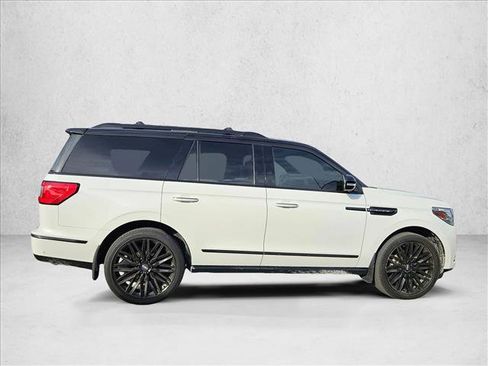 Used 2020 Lincoln Navigator Reserve w/ Luxury Package image 4