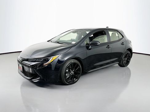 Used 2022 Toyota Corolla SE FWD image 3