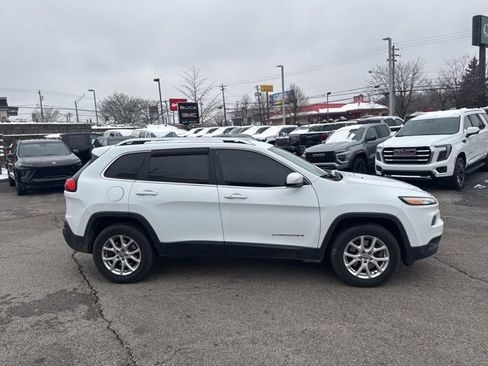 Used 2014 Jeep Cherokee Latitude w/ Comfort/Convenience Group image 5