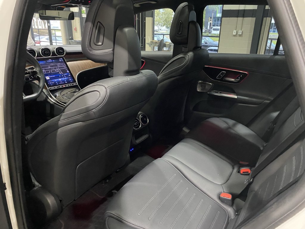 Used 2023 Mercedes-Benz GLC 300 image 5